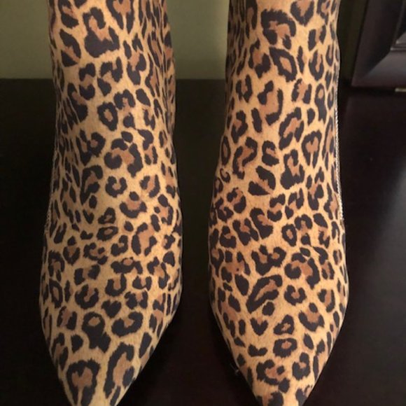 EUC Nine West Fast Dress Bootie in Leopard 8.5 - Picture 4 of 7